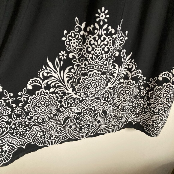 🌞Motherhood Maternity Black & White Paisley Midi with Tie on Back A - Picture 2 of 7